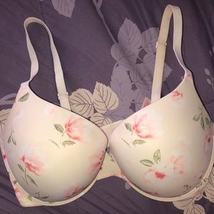Victoria Secret’s Pink Push-up bra